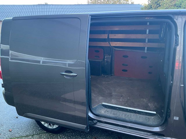 Toyota proace worker 2.0 d-4d prof. long bedrijfswagen - afbeelding 26 van  33