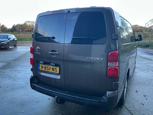 Toyota proace worker 2.0 d-4d prof. long bedrijfswagen - afbeelding 28 van  33