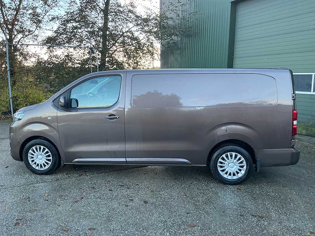 Toyota proace worker 2.0 d-4d prof. long bedrijfswagen - afbeelding 29 van  33