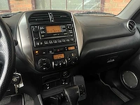 Toyota rav4 2.0-16v vvt-i sol (automaat) 150pk 2004, 76-hfb-9 youngtimer - afbeelding 21 van  40