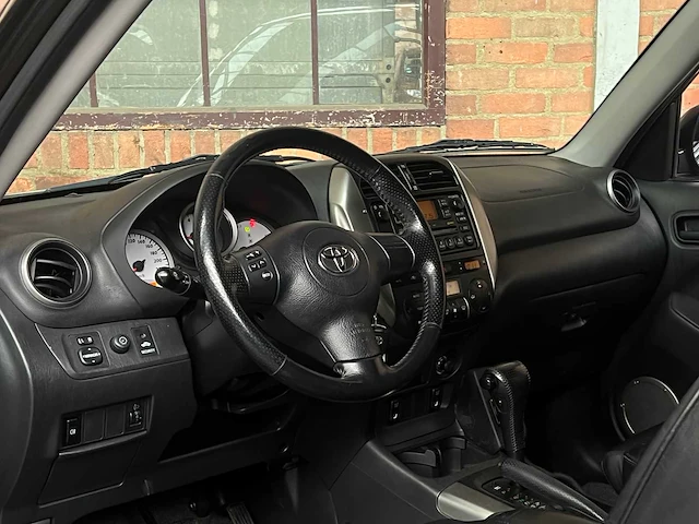 Toyota rav4 2.0-16v vvt-i sol (automaat) 150pk 2004, 76-hfb-9 youngtimer - afbeelding 11 van  40