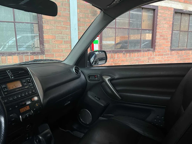 Toyota rav4 2.0-16v vvt-i sol (automaat) 150pk 2004, 76-hfb-9 youngtimer - afbeelding 14 van  40