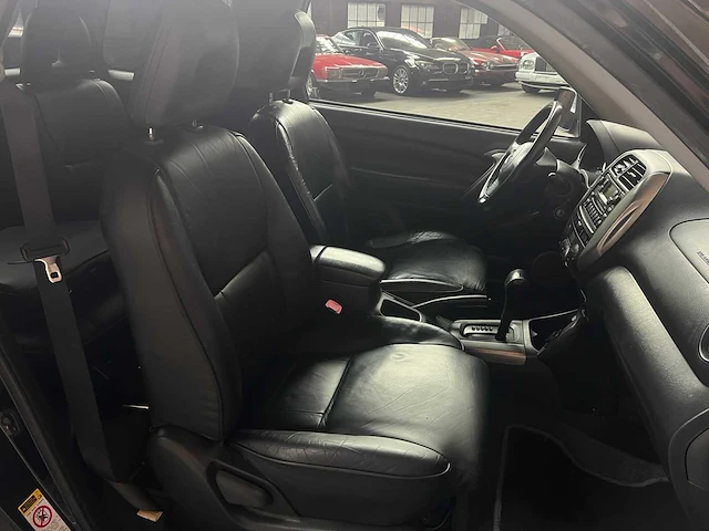 Toyota rav4 2.0-16v vvt-i sol (automaat) 150pk 2004, 76-hfb-9 youngtimer - afbeelding 30 van  40