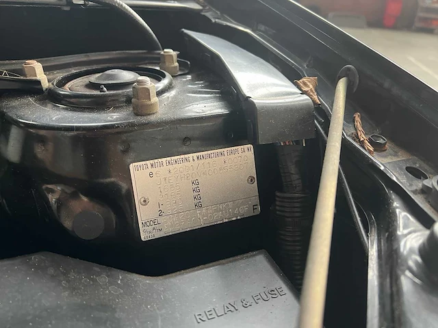 Toyota rav4 2.0-16v vvt-i sol (automaat) 150pk 2004, 76-hfb-9 youngtimer - afbeelding 33 van  40