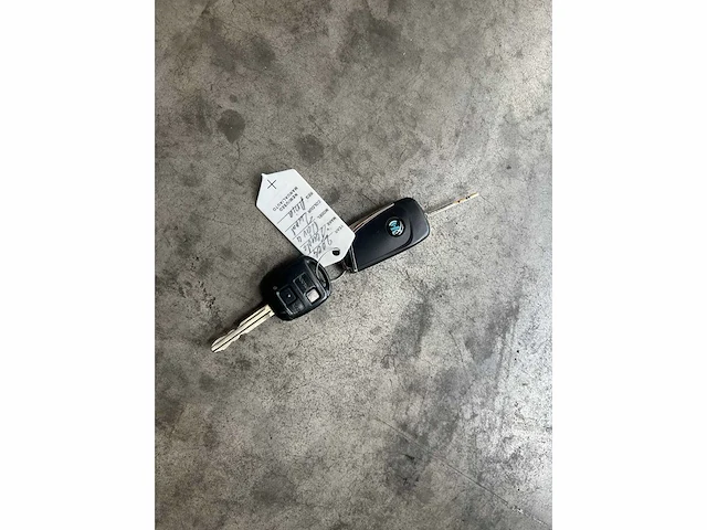 Toyota rav4 2.0-16v vvt-i sol (automaat) 150pk 2004, 76-hfb-9 youngtimer - afbeelding 35 van  40