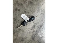 Toyota rav4 2.0-16v vvt-i sol (automaat) 150pk 2004, 76-hfb-9 youngtimer - afbeelding 35 van  40