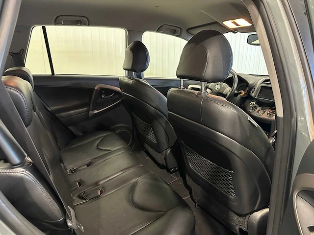 Toyota rav4 2.0 vvti 4x4 executive 82-gfd-2 - afbeelding 5 van  21