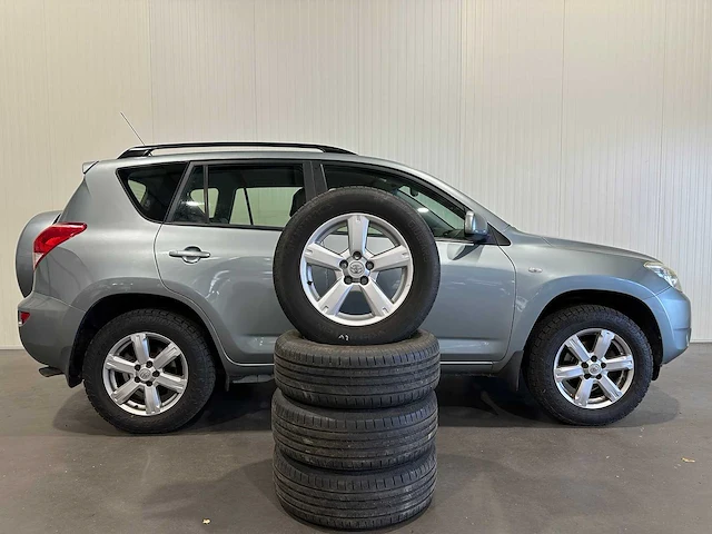 Toyota rav4 2.0 vvti 4x4 executive 82-gfd-2 - afbeelding 21 van  21