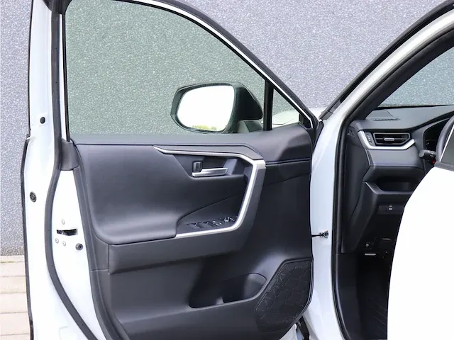 Toyota rav4 2.5 hybrid bi-tone | 001120 - afbeelding 40 van  52