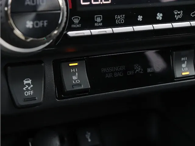 Toyota rav4 2.5 hybrid bi-tone | 001120 - afbeelding 49 van  52