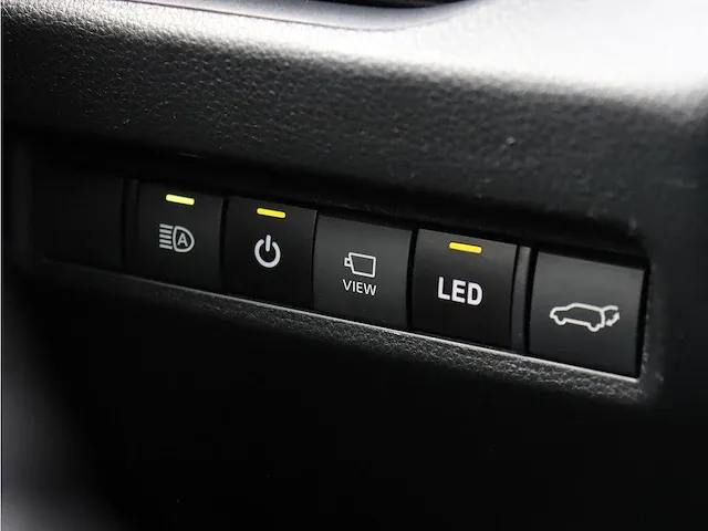Toyota rav4 2.5 hybrid bi-tone | t-881-ls - afbeelding 18 van  50
