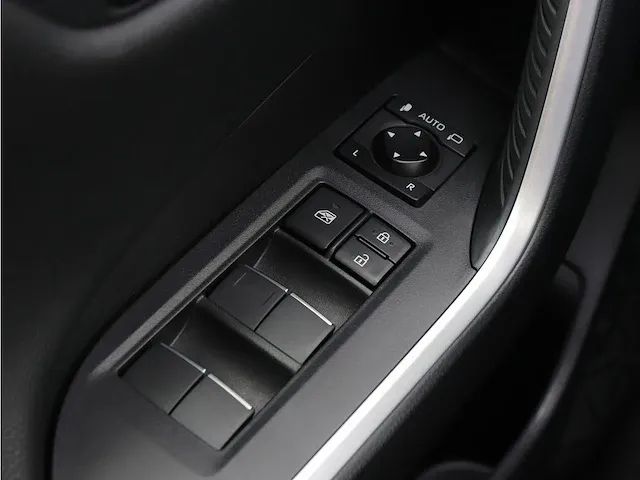 Toyota rav4 2.5 hybrid bi-tone | t-881-ls - afbeelding 19 van  50