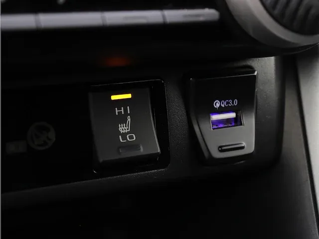 Toyota rav4 2.5 hybrid bi-tone | t-881-ls - afbeelding 24 van  50