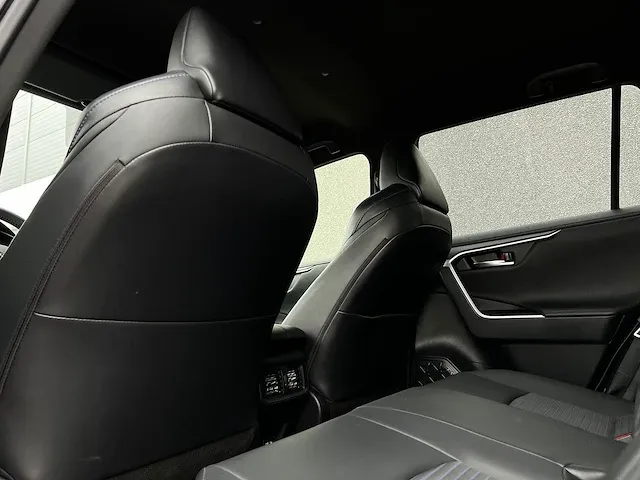 Toyota rav4 2.5 hybrid bi-tone | x-002-bf - afbeelding 22 van  41
