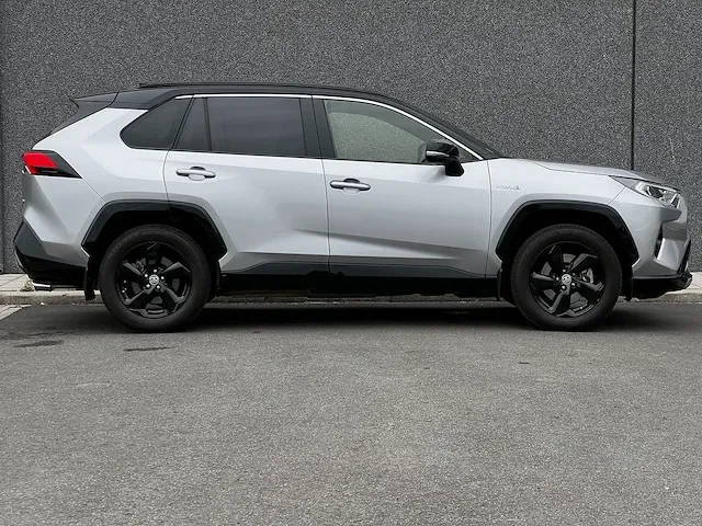 Toyota rav4 2.5 hybrid bi-tone | x-002-bf - afbeelding 24 van  41
