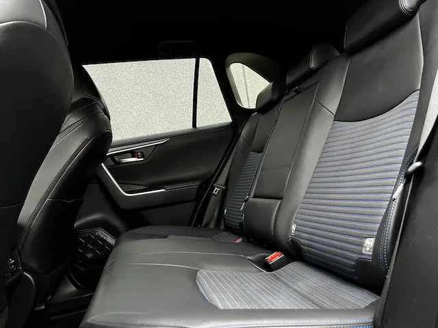 Toyota rav4 2.5 hybrid bi-tone | x-002-bf - afbeelding 26 van  41