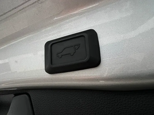 Toyota rav4 2.5 hybrid bi-tone | x-002-bf - afbeelding 35 van  41