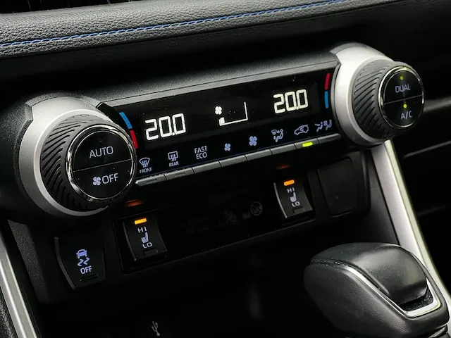 Toyota rav4 2.5 hybrid bi-tone | x-002-bf - afbeelding 39 van  41