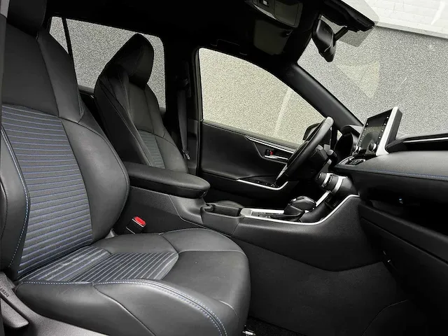 Toyota rav4 2.5 hybrid bi-tone | x-002-bf - afbeelding 8 van  41