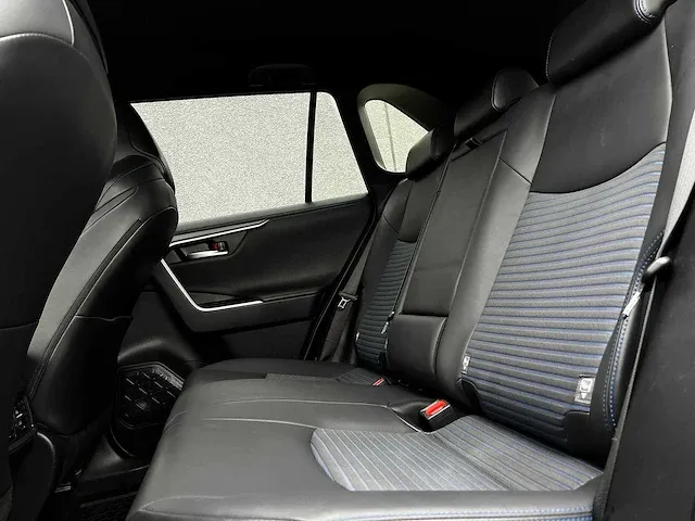Toyota rav4 2.5 hybrid bi-tone | x-002-bf - afbeelding 26 van  41