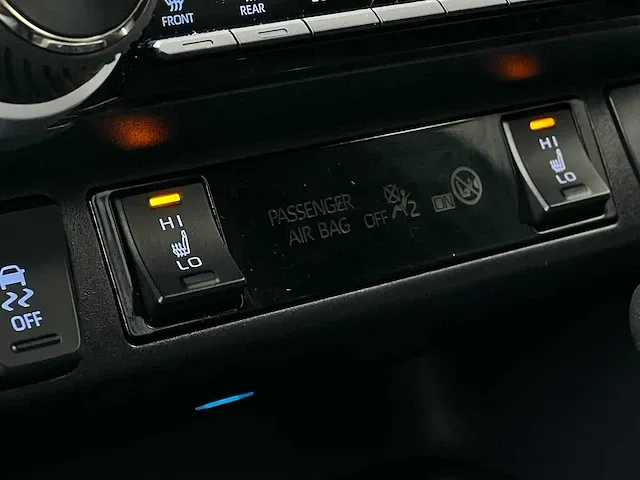 Toyota rav4 2.5 hybrid bi-tone | x-002-bf - afbeelding 40 van  41