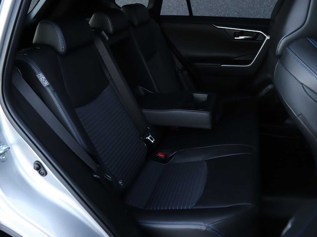 Toyota rav4 2.5 hybrid bi-tone | x-002-bf - afbeelding 22 van  39