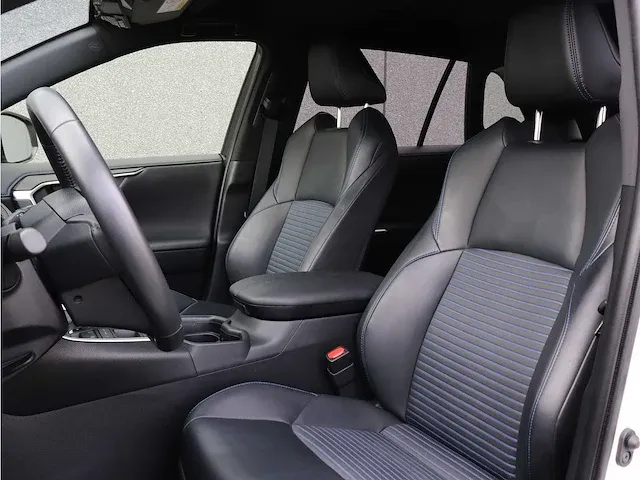 Toyota rav4 2.5 hybrid bi-tone | x-503-fn - afbeelding 23 van  52