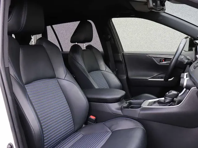 Toyota rav4 2.5 hybrid bi-tone | x-503-fn - afbeelding 35 van  52