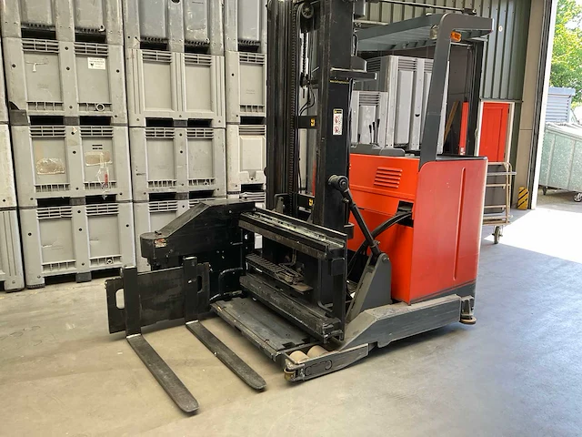 Toyota reach truck - afbeelding 1 van  17