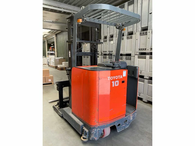 Toyota reach truck - afbeelding 10 van  17