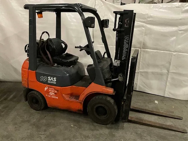 Toyota sas 18 vorkheftruck v.v sideshift urenstand: 4340 - afbeelding 1 van  14