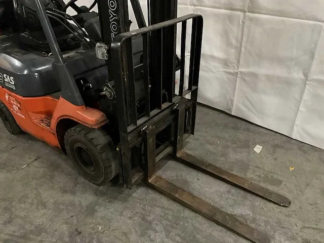 Toyota sas 18 vorkheftruck v.v sideshift urenstand: 4340 - afbeelding 14 van  14