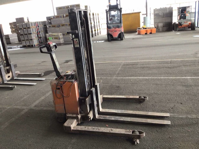 Toyota sm 12 s/1 stapelaar - afbeelding 3 van  5