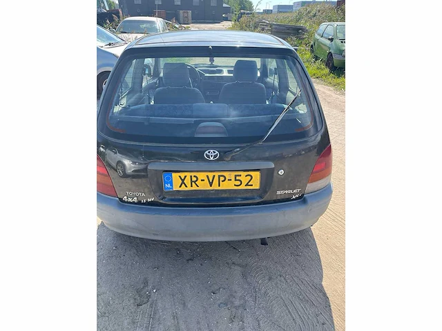 Toyota starlet 1.3-16v xli 1999 | xr-vp-52 - afbeelding 3 van  9
