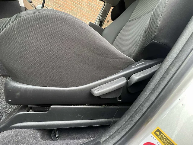 Toyota verso 1.6 vvt-i dynamic 2006 | 08-sz-xg - afbeelding 3 van  29