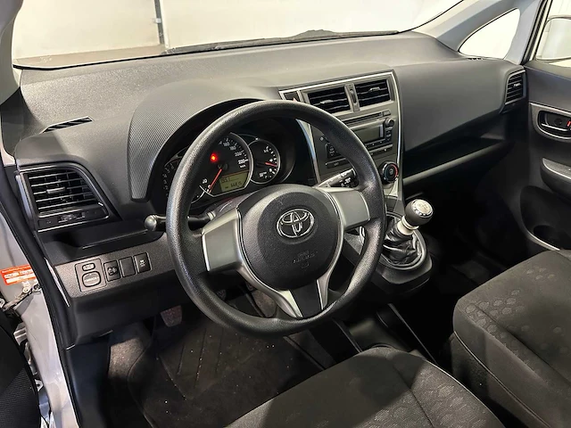 Toyota verso-s 1.3 vvt-i comfort 1-kdg-77 66.000 km nap - afbeelding 3 van  17