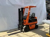 Toyota vorkheftruck - afbeelding 1 van  9