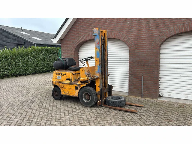Toyota vorkheftruck - afbeelding 4 van  10