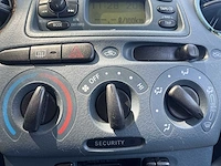 Toyota yaris 1.0-16v vvt-i sol car 1999 | zd-vr-34 i - afbeelding 7 van  21