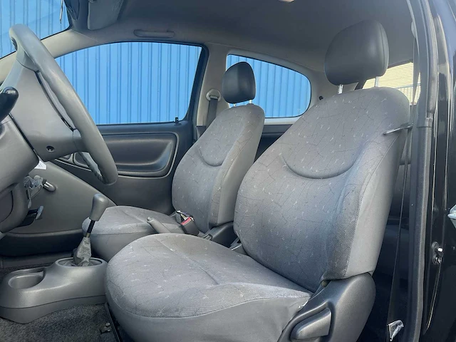 Toyota yaris 1.0-16v vvt-i terra 2000 | 09-fg-xs - afbeelding 2 van  22