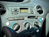 Toyota yaris 1.0 16v vvt i terra, 77-gx-kv - afbeelding 2 van  13