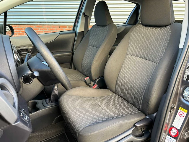 Toyota yaris 1.0 vvt-i comfort , 36-xbf-6 - afbeelding 9 van  15
