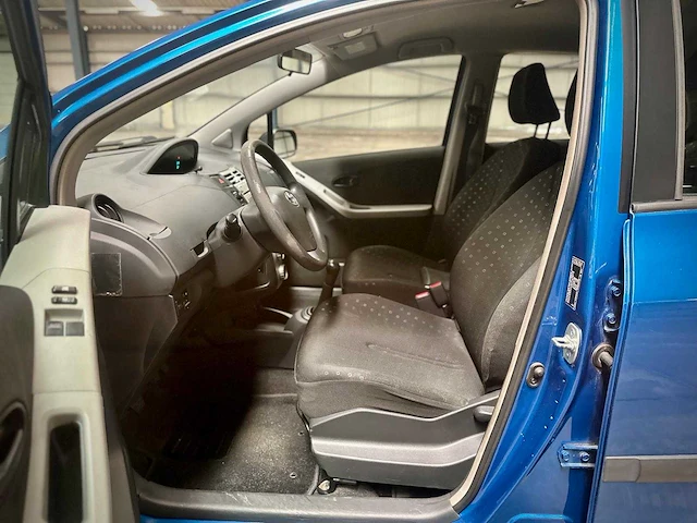 Toyota yaris 1.0 vvti, 63-gpl-2 - afbeelding 7 van  11