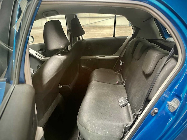 Toyota yaris 1.0 vvti, 63-gpl-2 - afbeelding 10 van  11