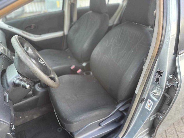 Toyota yaris 1.0 vvti acces, 15-xxk-6 - afbeelding 5 van  6