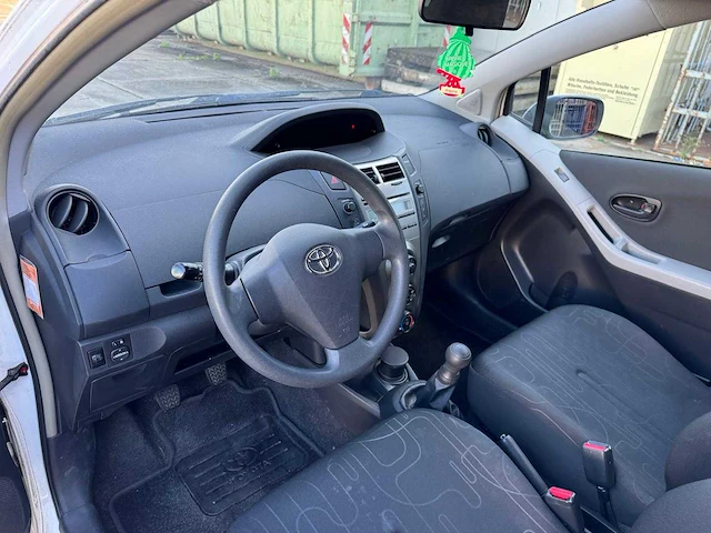 Toyota yaris 1.0 vvti acces airco 5-deurs 46-pgs-6 - afbeelding 5 van  22