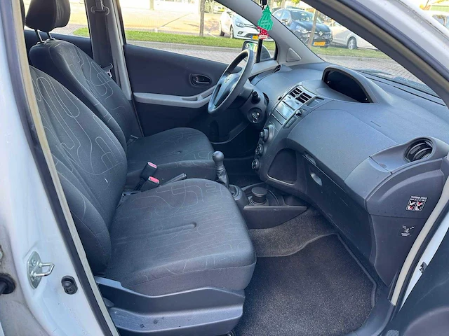 Toyota yaris 1.0 vvti acces airco 5-deurs 46-pgs-6 - afbeelding 22 van  22