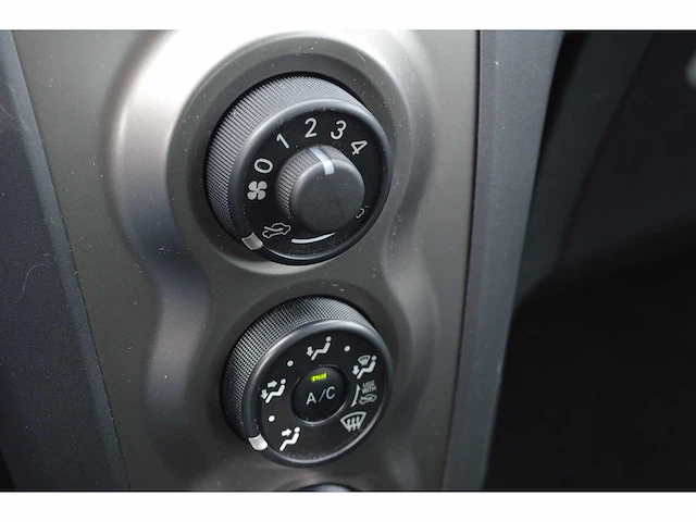 Toyota yaris 1.0 vvti acces | airco | | slechts 21.810km | nieuwe banden en beurt gehad | - afbeelding 29 van  44