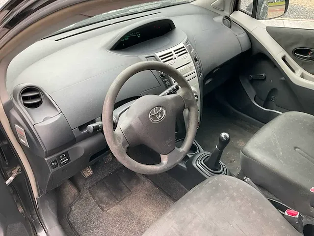 Toyota yaris 1.0 vvti terra, z-052-kf - afbeelding 2 van  23