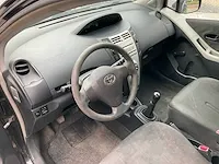 Toyota yaris 1.0 vvti terra, z-052-kf - afbeelding 2 van  23